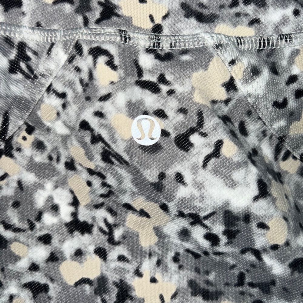 Lululemon Nice Asana Jacket Not So Petite Fleur Silver Spoon - Picture 5 of 5